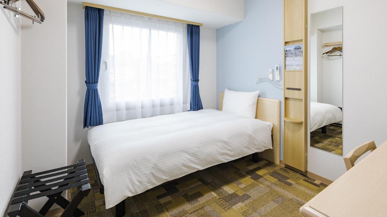 Toyoko Inn Osaka Namba Exteriör bild